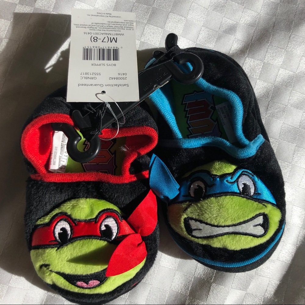 BOYS house slippers